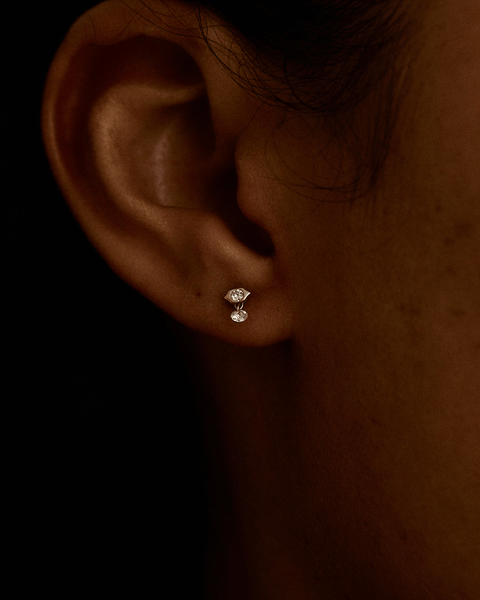 Stud No. II : Dancing Round Stud _ METAL X WIRE designs